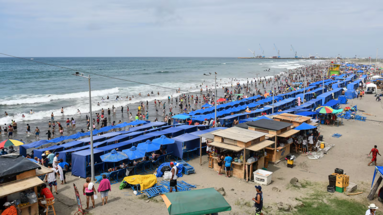 El Gobierno del Ecuador confirmó la configuración oficial de los feriados de cierre de año, información clave para los sectores turístico, empresarial y de movilidad nacional.