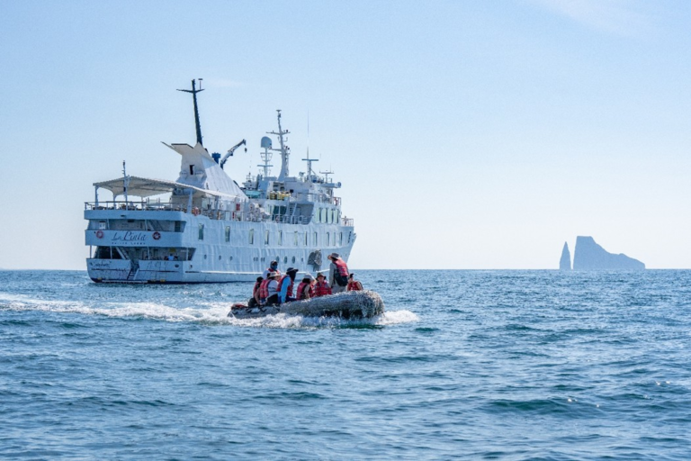 La compañía también obtuvo el título como la Mejor Línea de Cruceros de Expedición del Ecuador, consolidando su liderazgo en la región.