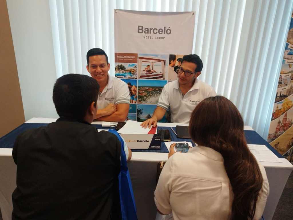 Vacaciones Barceló llevó las últimas novedades a los agentes de viajes de la costa de cara a la temporada alta.