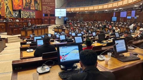 GREMIOS DE TURISMO Y GASTRONOMÍA IMPULSAN REFORMA PARA REDUCIR LA LEY SECA EN ECUADOR Los principales gremios turísticos, gastronómicos y comerciales del país expresaron su respaldo a la reforma del artículo 123 del Código de la Democracia, que propone reducir el tiempo de vigencia de la Ley Seca en procesos electorales.