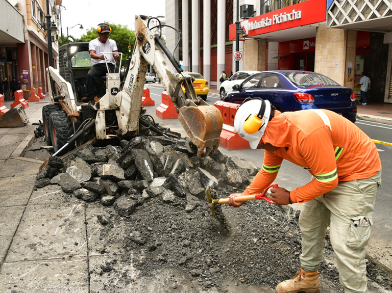 Las obras se ejecutan entre las calles Roca y Aguirre, en el sector conocido como Pichincha.