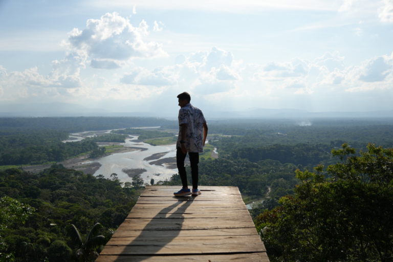 El feriado registró un crecimiento de más del 21 % en el gasto diario y cerca de 1,5 millones de viajes, confirmando un inicio de año positivo para el sector turístico ecuatoriano.