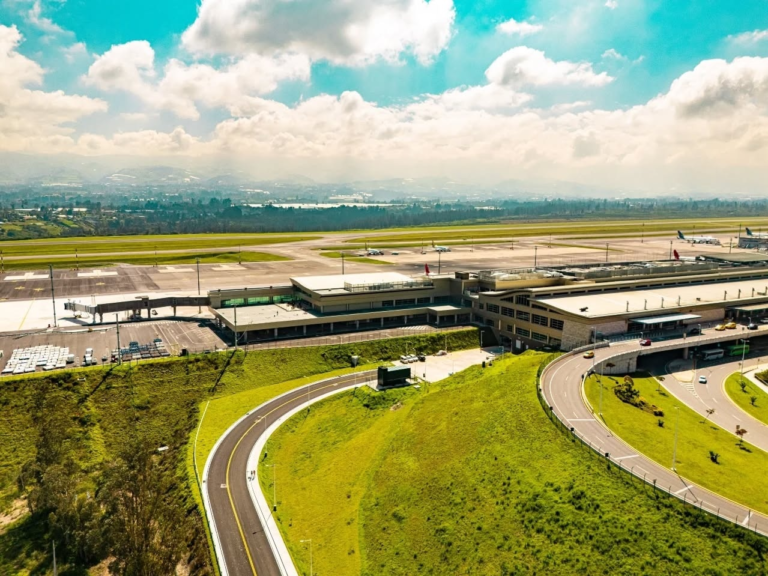 Este enfoque fue reconocido con la certificación EDGE Advanced, un distintivo que avala proyectos con alto desempeño ambiental.