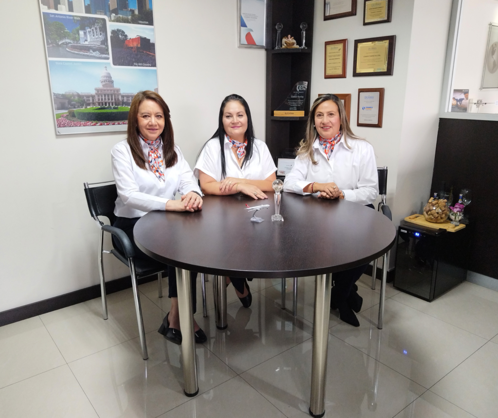 Ejecutivas Comerciales de la agencia de viajes Cosarco Touring.