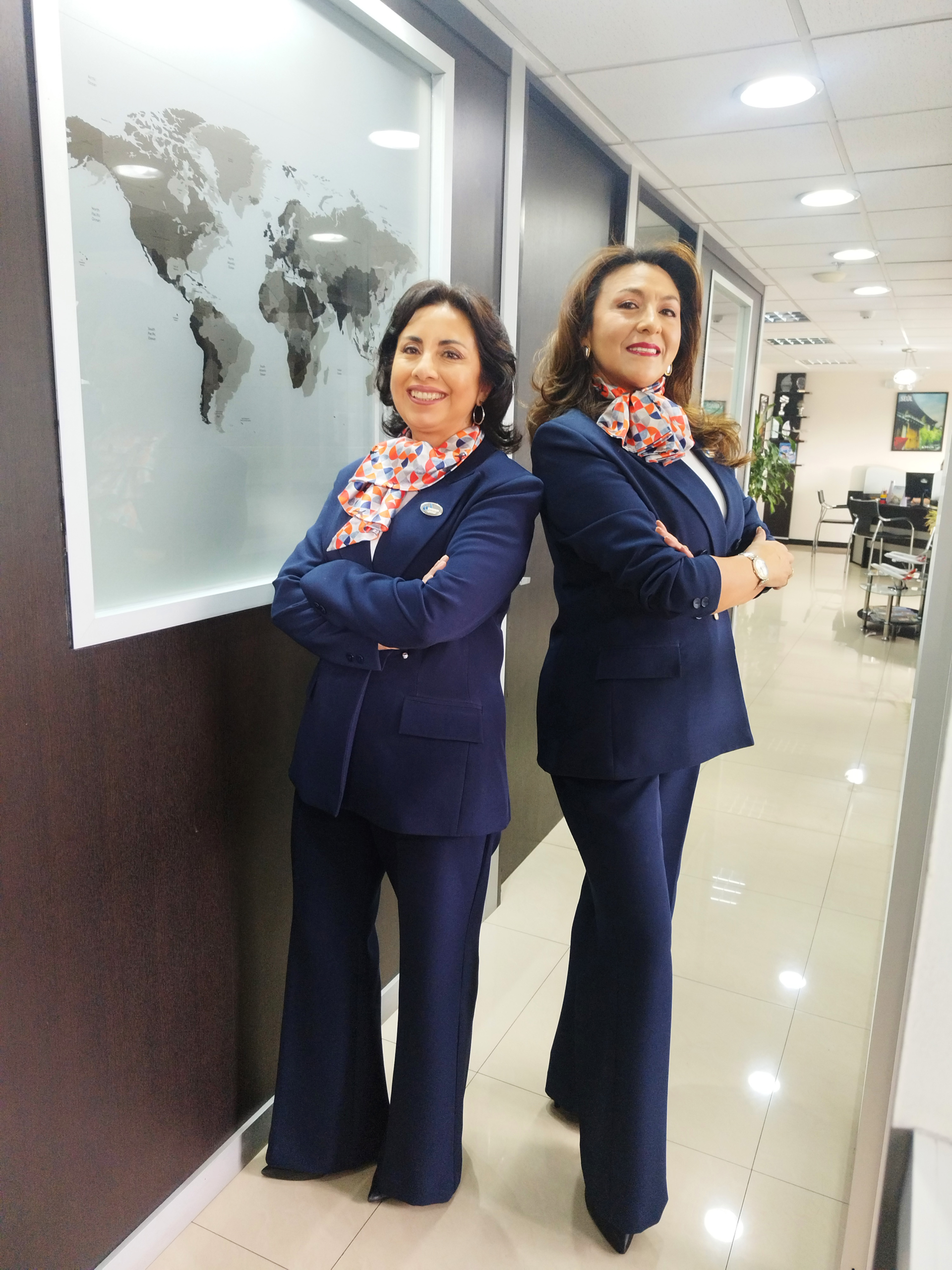 Patricia Sarzosa, gerente general y Paola Salazar, gerente comercial de la agencia Cosarco Touring.