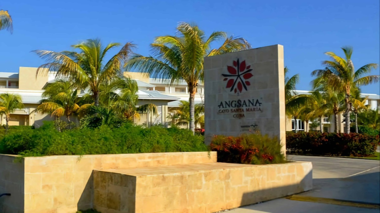 La decisión busca optimizar recursos estratégicos como alimentos, transporte y combustible, en un contexto marcado por limitaciones logísticas y una demanda turística inferior a la esperada.