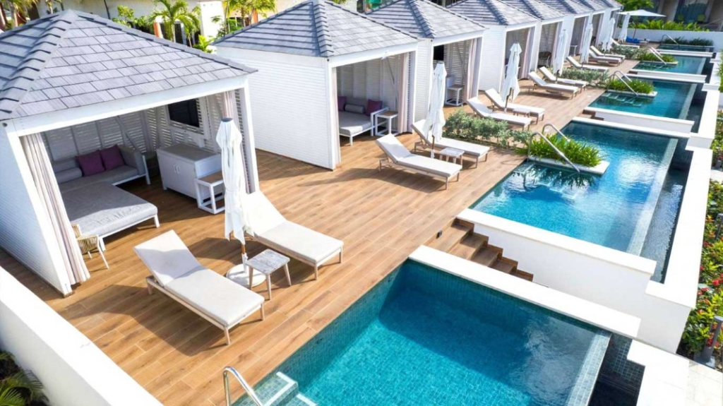 El hotel Bahia Principe Luxury Runaway Bay, orientado exclusivamente a adultos, será el primero en reanudar operaciones el 1 de abril de 2026.