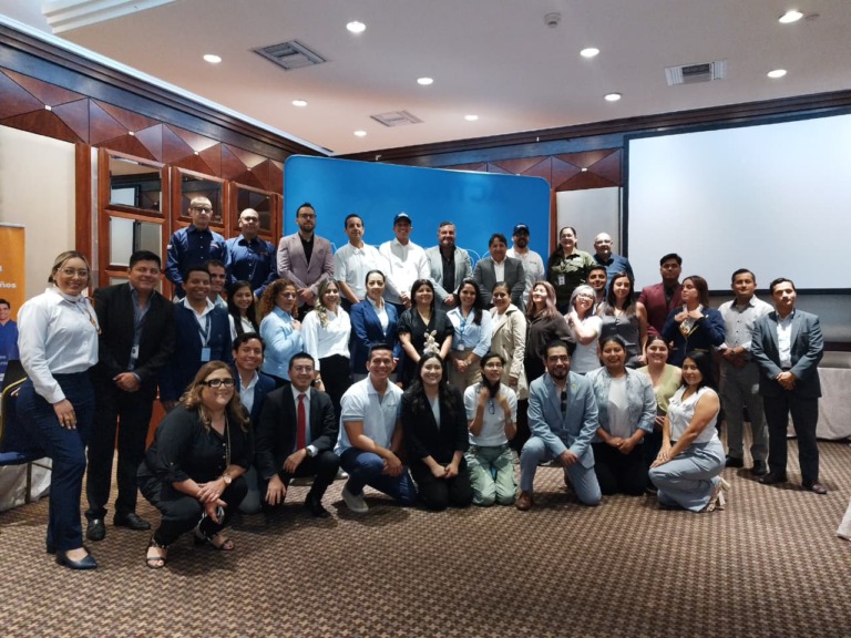 Expositores de la feria Activados región Costa 2026 en la ciudad de Guayaquil.