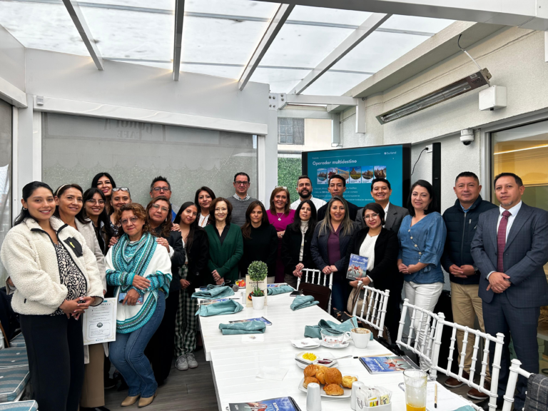 En un desayuno de capacitación en Europa Café, la operadora reforzó su apuesta por la calidad, la flexibilidad y el crecimiento sostenible.
