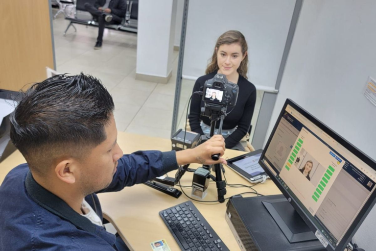 El Registro Civil del Ecuador extendió hasta el 31 de julio de 2026 la atención sin turno previo para la emisión de cédulas y pasaportes.