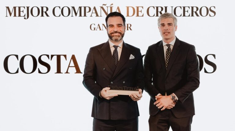 COSTA CRUCEROS CONSOLIDA SU LIDERAZGO GLOBAL AL SER RECONOCIDA COMO MEJOR COMPAÑÍA EN LOS FORBES TRAVEL AWARDS 2026 Costa Cruceros ha sido reconocida como Mejor Compañía de Cruceros en la primera edición de los Forbes Travel Awards 2026, celebrada en Forbes House, Madrid.