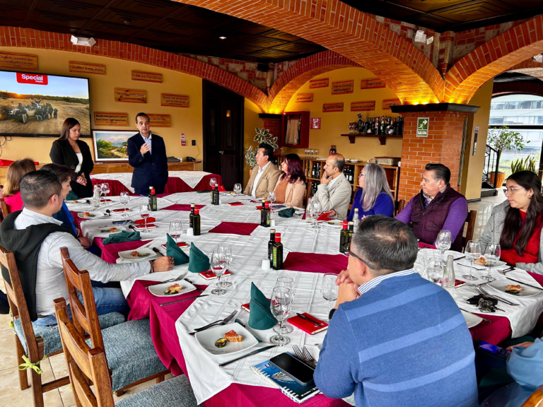 El almuerzo de capacitación se realizó en el restaurante La Briciola, en Quito.