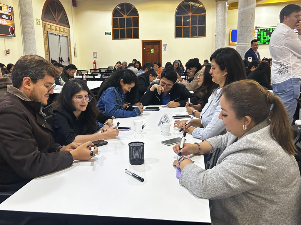 Como parte del evento los agentes de viajes jugaron Bingo.