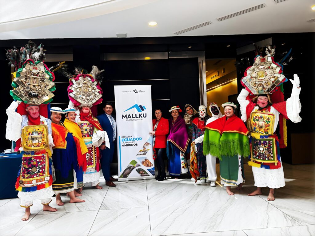 Durante la presentación de las novedades que Mallku Travel presentó a los agentes de viajes, se realizaron presentaciones de danzas ecuatorianas. | Foto: Jhordy Robles / TransPort.