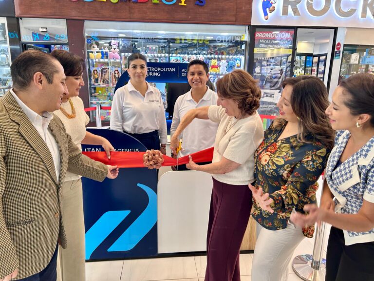 La agencia de viajes Metropolitan Touring Amazonas abre sus oficinas en una de las zonas más concurridas del lugar. | Foto: Jhordy Robles / TransPort.