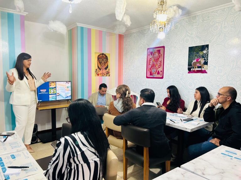 Los asistentes estuvieron muy interesados en conocer de primera mano las novedades del destino. | Foto: Jhordy Robles / TransPort.