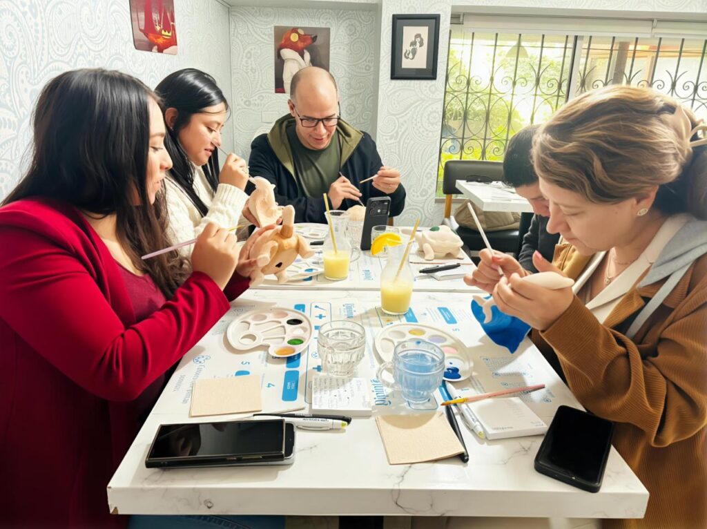 Los agentes de viajes participaron de una actividad lúdica que representa la cultura dominicana. | Foto: Jhordy Robles / TransPort.