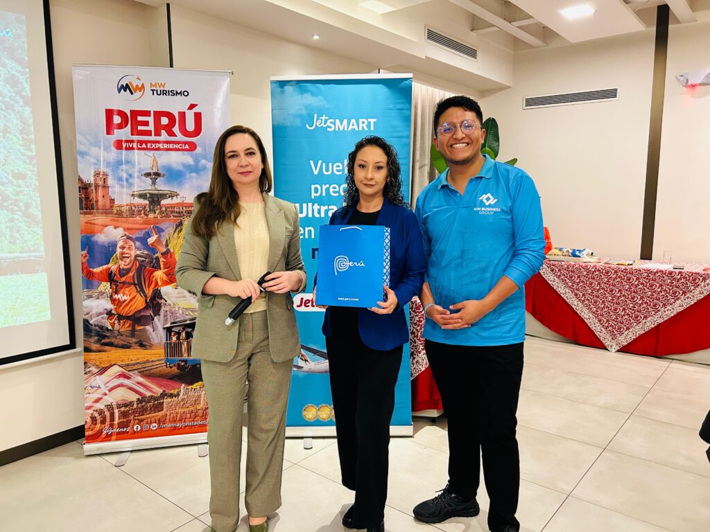 Varios agentes de viajes recibieron premios por parte de los expositores. | Foto: Jhordy Robles / TransPort.