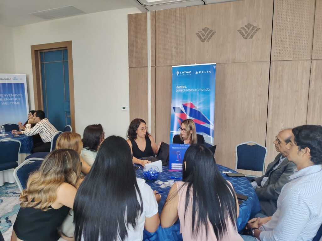 Latam Airlines, dio a conocer de primera manos sus últimas novedades a los agentes de viajes del sur del país. | Foto: Cortesía.