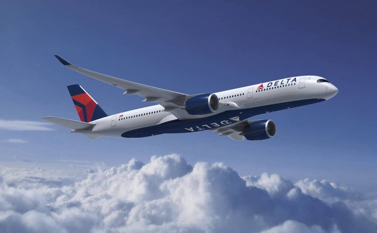 La presencia de este moderno jet en Santiago no solo refuerza el protagonismo del segmento comercial dentro de la feria. | Foto: Delta Airlines.