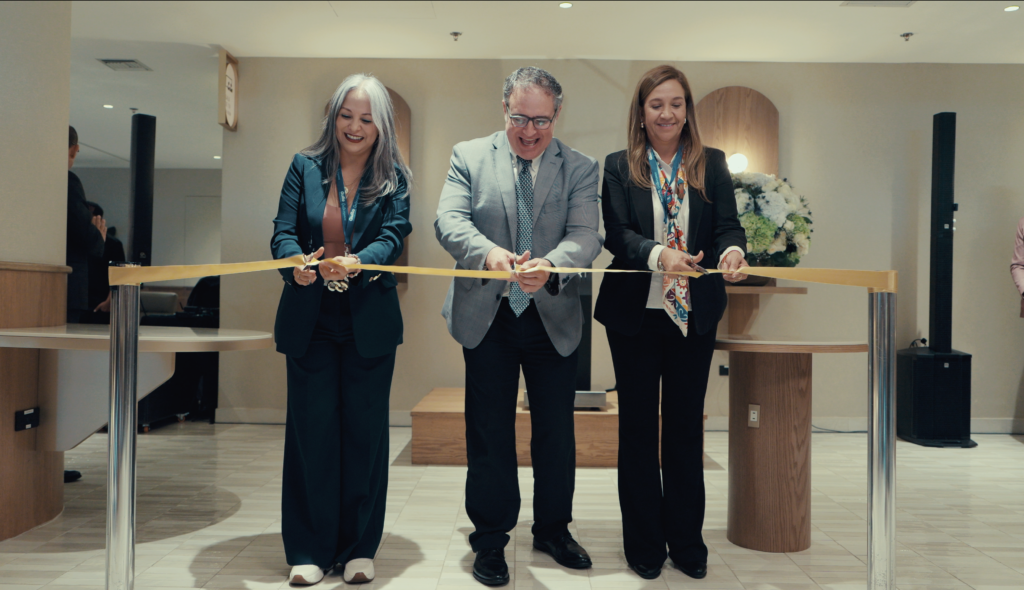 Quito transforma la espera aeroportuaria en una experiencia cultural de despedida Nueva Sala VIP Internacional del aeropuerto de Quito convierte la despedida de la ciudad en una experiencia inspirada en el Centro Histórico. | Foto: Cortesía.