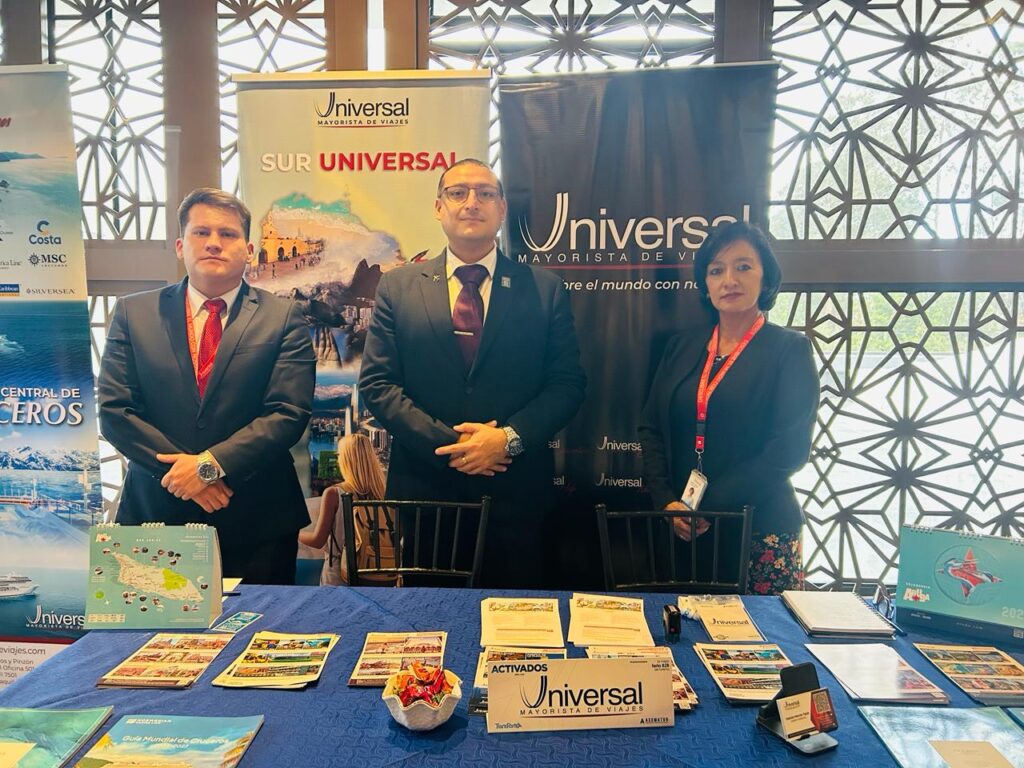 Las agencias de viajes de la ciudad de Cuenca conocieron de primera manos las últimas novedades de la empresa de cara a la temporada alta. Foto: Jhordy Robles.