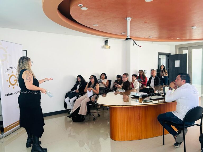 Argentina refuerza su atractivo para el mercado ecuatoriano con experiencias que van más allá de los destinos tradicionales Agentes de viajes conocieron de primera mano las últimas novedades sobre el destino Argentina de la mano de la mayorista de turismo Travelivingroup. | Foto: Jhordy Robles