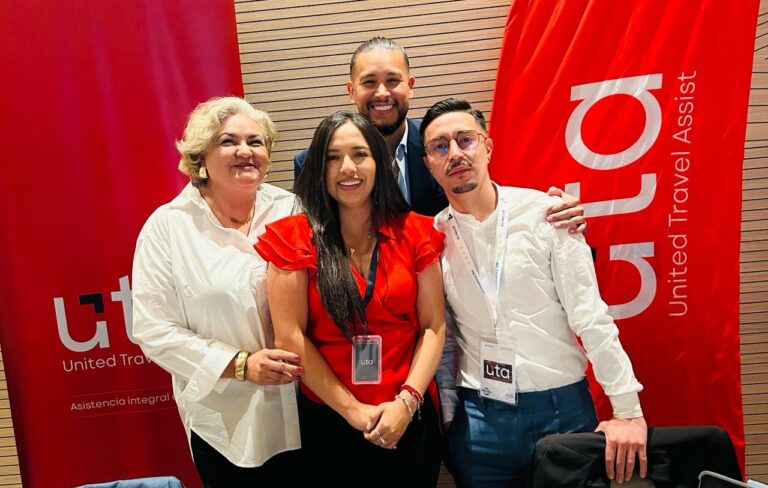 United Travel Assist impulsa la digitalización del trade con el primer sistema de autogestión para asistencia al viajero Equipo de United Travel Assist en la feria Activados en la ciudad de Quito. | Foto: Jhordy Robles.