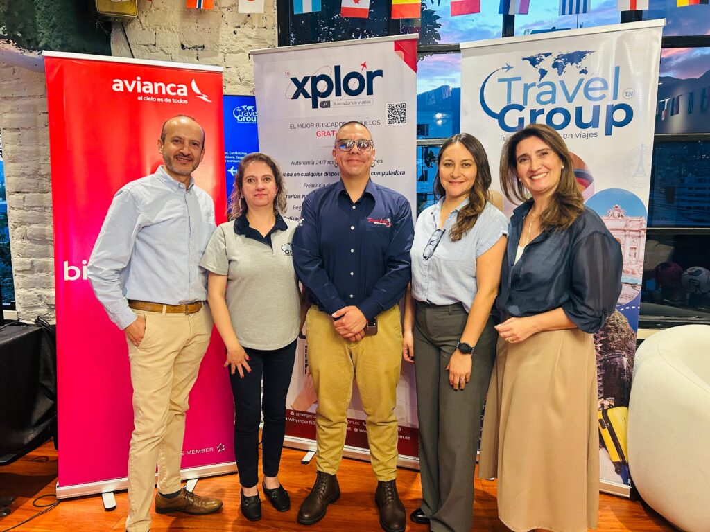 Desde izq. Daniel Figueroa es el Gerente General de la mayorista de turismo TN Travel Group; Joseth Gómez de la Torre, departamento de Operaciones de TN Travel Group; Jonathan Betancourt, responsable del Ć”rea comercial de TravelNet; Carolina Gallardo, ejecutiva de ventas y ejecutiva comercial en Avianca y MarĆa Isabel Cabrera Aguirre es la actual Gerente General de TravelNet | Foto: Jhordy Robles.