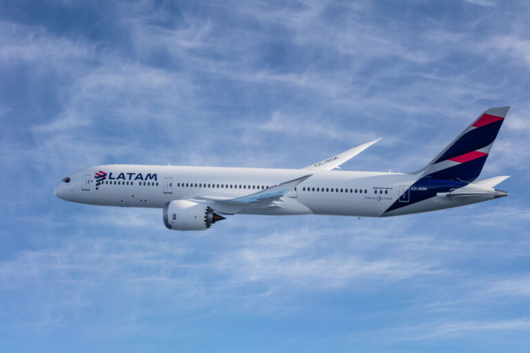 LATAM acelera su expansión con una de las flotas más modernas de la región