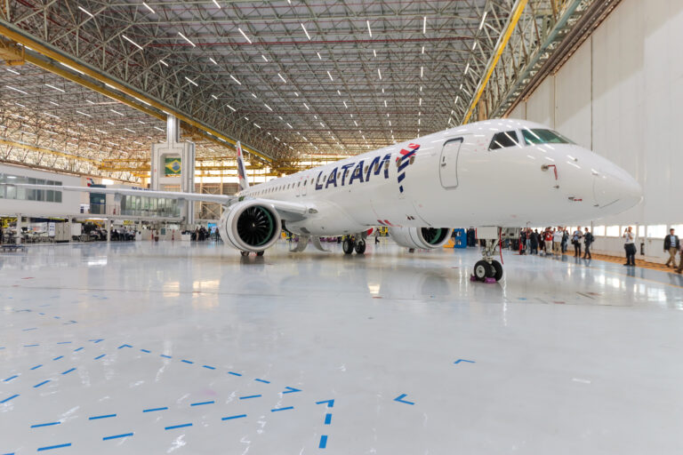 LATAM prepara sus E195-E2 para reforzar la conectividad doméstica en Brasil