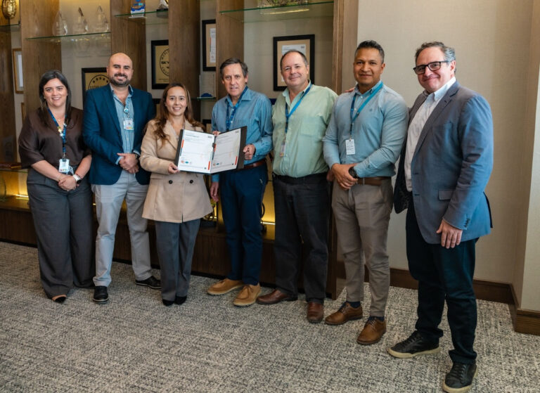 Quiport obtiene ISO 50001 para optimizar la energĂa del aeropuerto de Quito