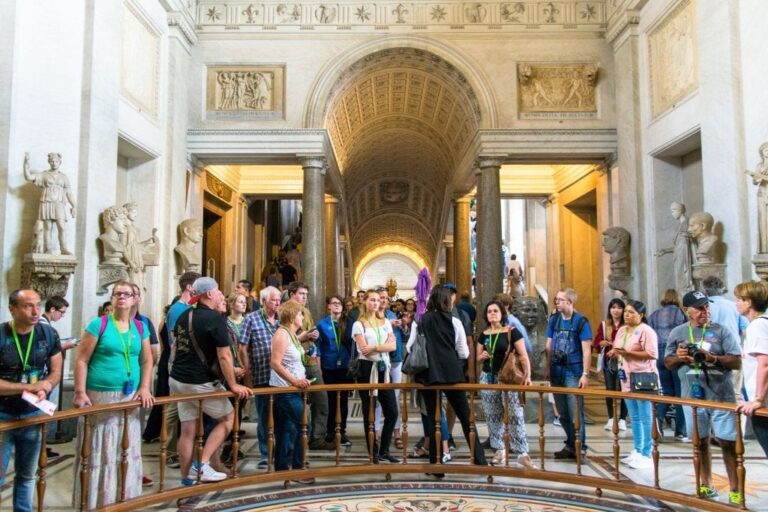 Vaticano amplía horarios y suma tecnología para gestionar el turismo cultural