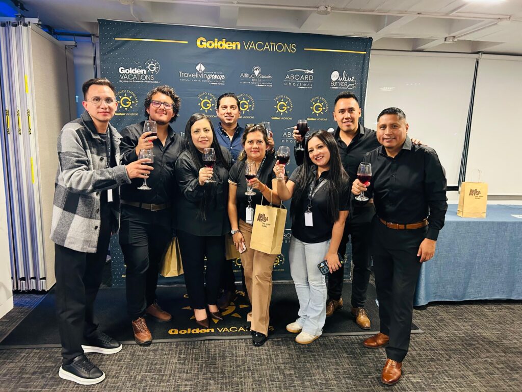Equipo del Grupo Empresarial Golden Vacations.