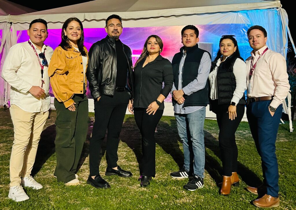 Equipo de la mayorista de turismo MasTravel.