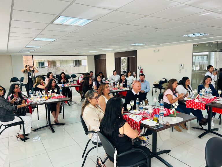 PerĂș busca conquistar al viajero ecuatoriano con gastronomĂa y grandes eventos