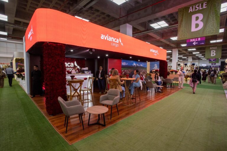 Avianca Cargo aumenta 30% sus vuelos desde Quito y transporta más flores ecuatorianas