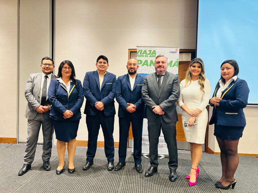 Equipo de Maxitravel en Quito.